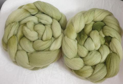 CC23/389 Handdyed Wool tops Corriedale