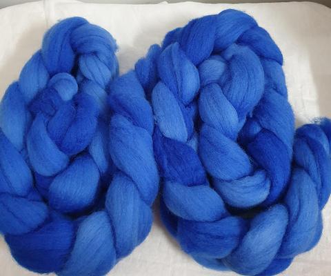 CC23/425 Handdyed Wool tops Corriedale
